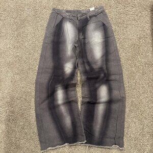 Black and grey wide leg jeans #streetwear